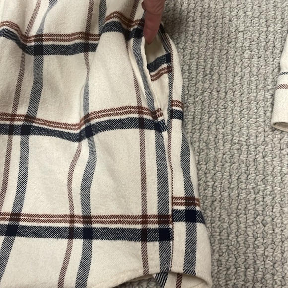 Altar’d State Women’s Flannel Shirt, Size Small - Picture 9 of 9